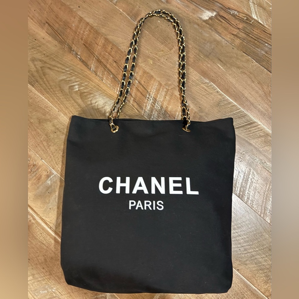 CHANEL Canvas Black Tote - Picture 5 of 15